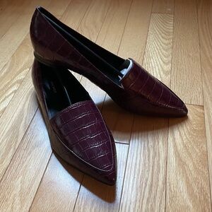 Nine West Maroon Croc-Patterned Flats